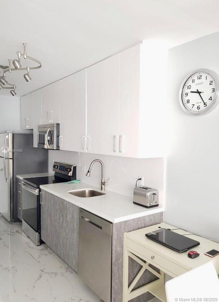 Apartment Elegant And Spacious Beachfront With Parking Miami Beach