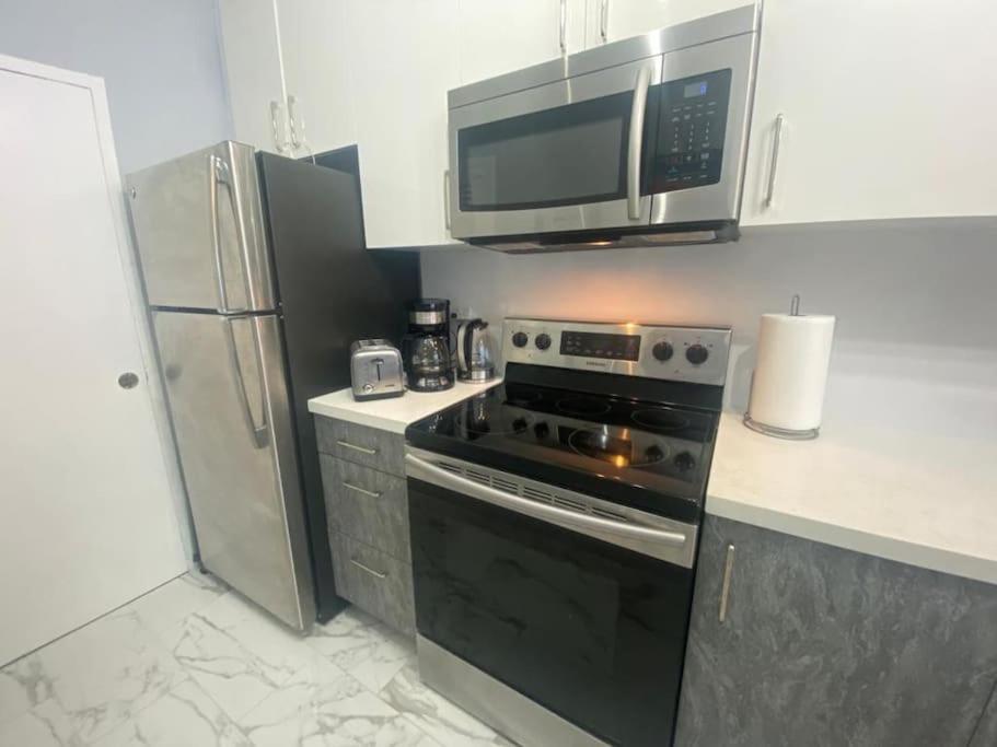 Apartment Elegant And Spacious Beachfront With Parking Miami Beach