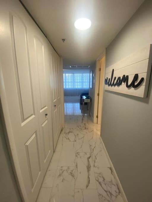 Elegant And Spacious Beachfront With Parking Miami Beach