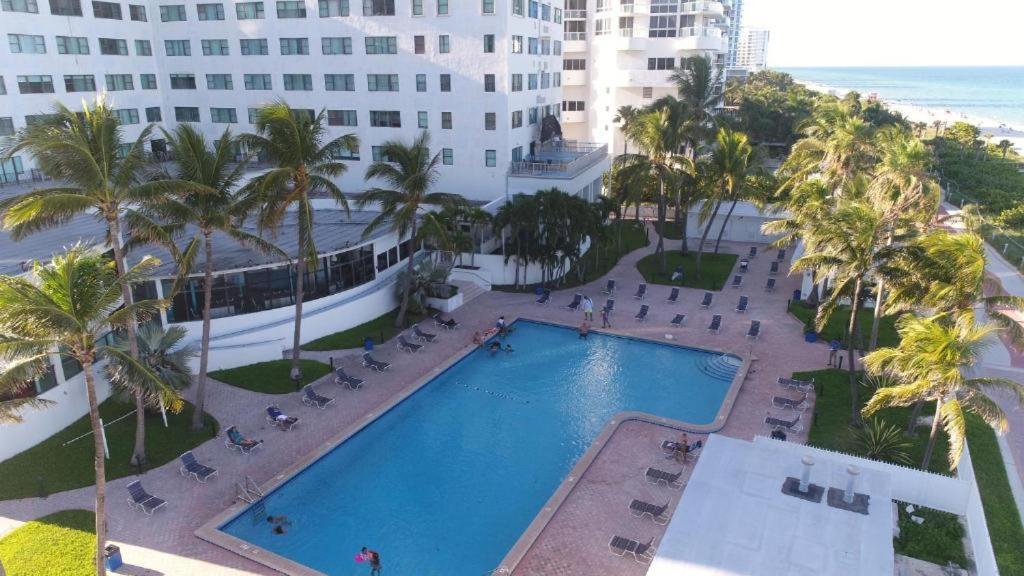 By The Sea Aparthotel Miami Beach