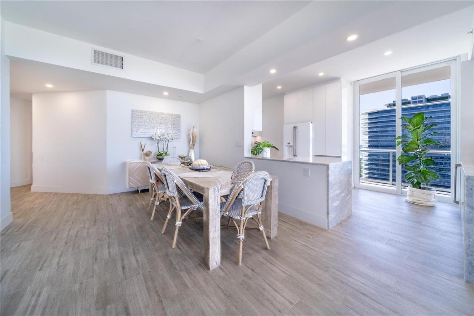 Apartment Magnificent Oceanfront Penthouse In Bal Harbour