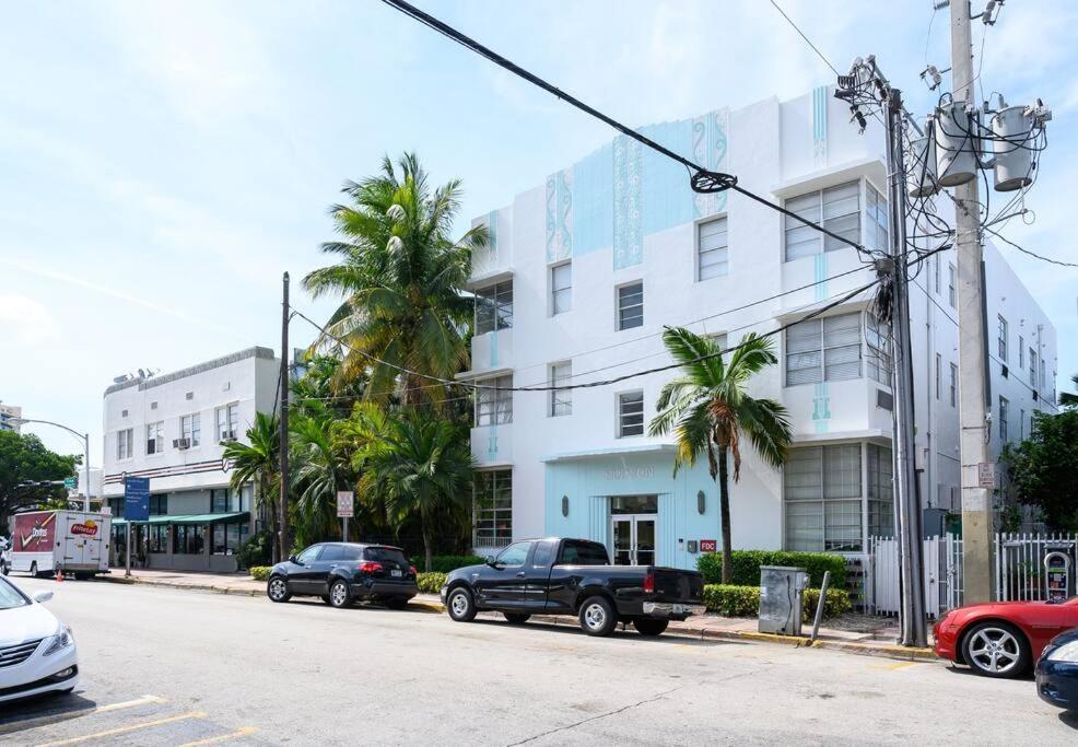 Tropical Haven Pool & 2blocks To *