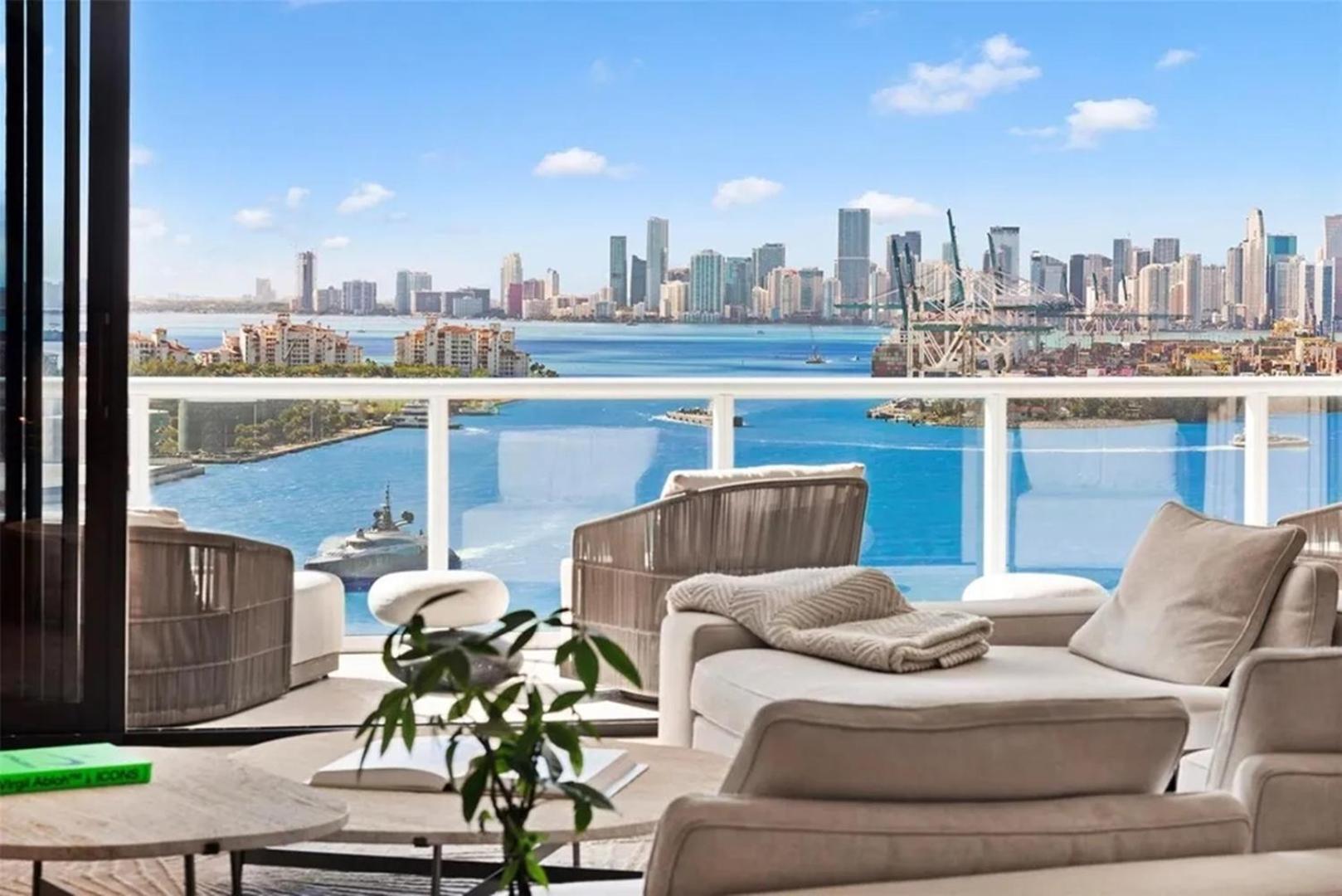 Exquisite Double-unit With Oceanfront Views * Miami Beach