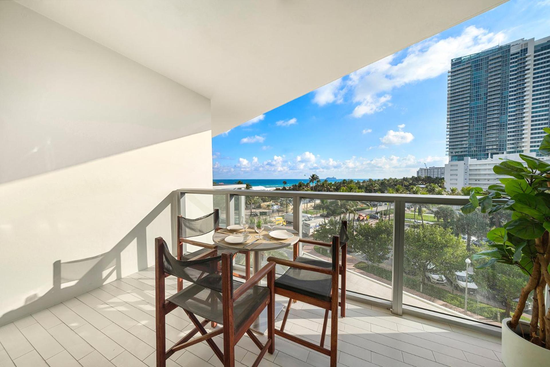 Ocean View At South -514 * Miami Beach