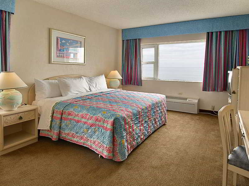 Days Oceanside Hotel