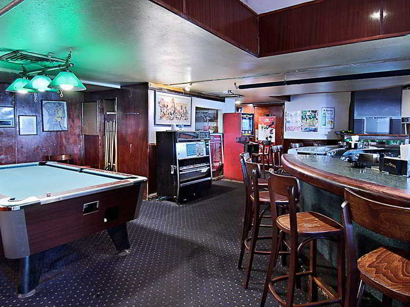 Days Oceanside Hotel