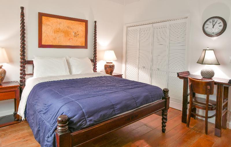 The Casa Grande Beach House Hotel 3*