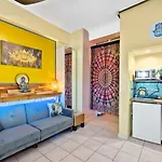 Mantell Plaza Apartments