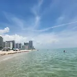 Entire Beach Front Condo W/ Pool Amazing View 4Pax