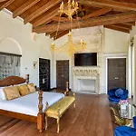 The Villa Casa Casuarina