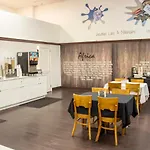Sixty Sixty Hotel : Miami Beach