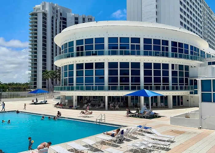 Seastays-Miami Beach Apartments