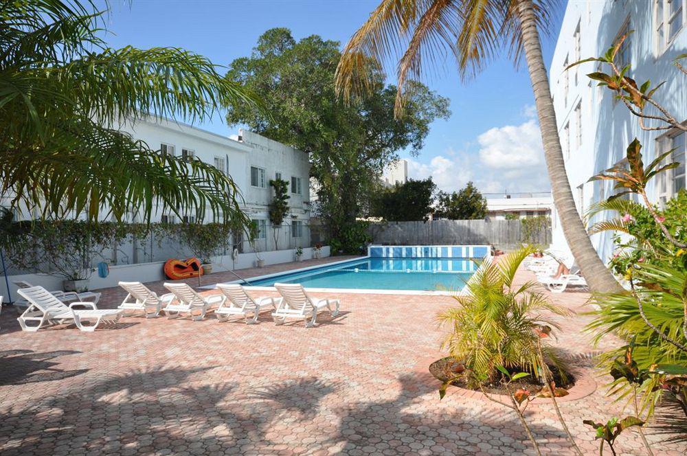 Tropics Hotel 2*