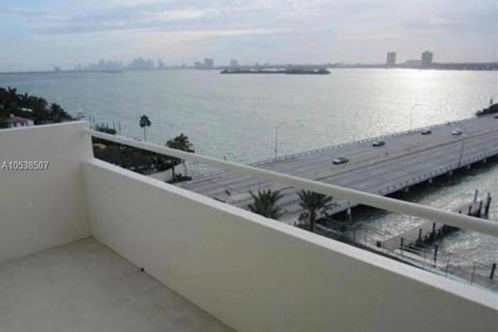 Fantastic Studio With Incredible Bay Views Miami Beach
