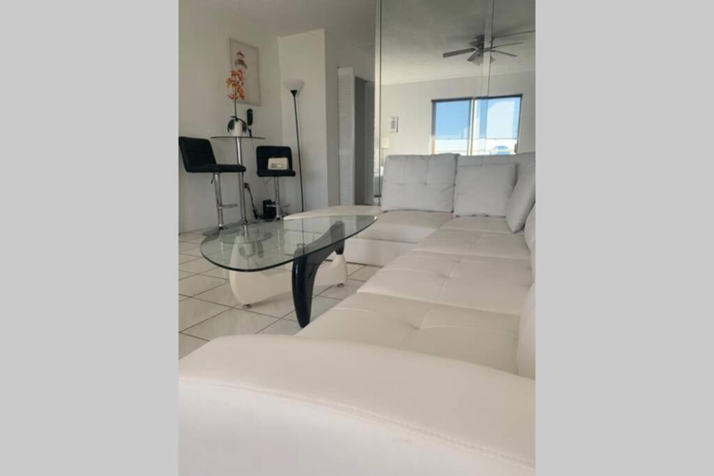 Apartment Fantastic Studio With Incredible Bay Views *