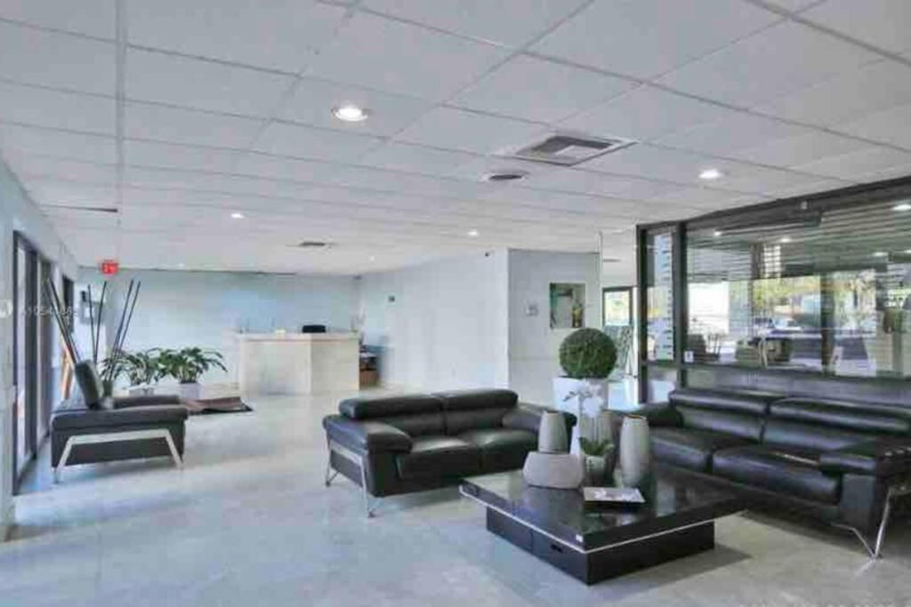 Fantastic Studio With Incredible Bay Views Apartment Miami Beach