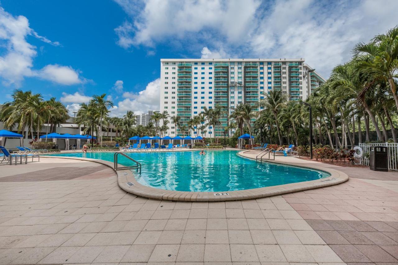 Ocean Reserve Luxury Across From Sunny Isles