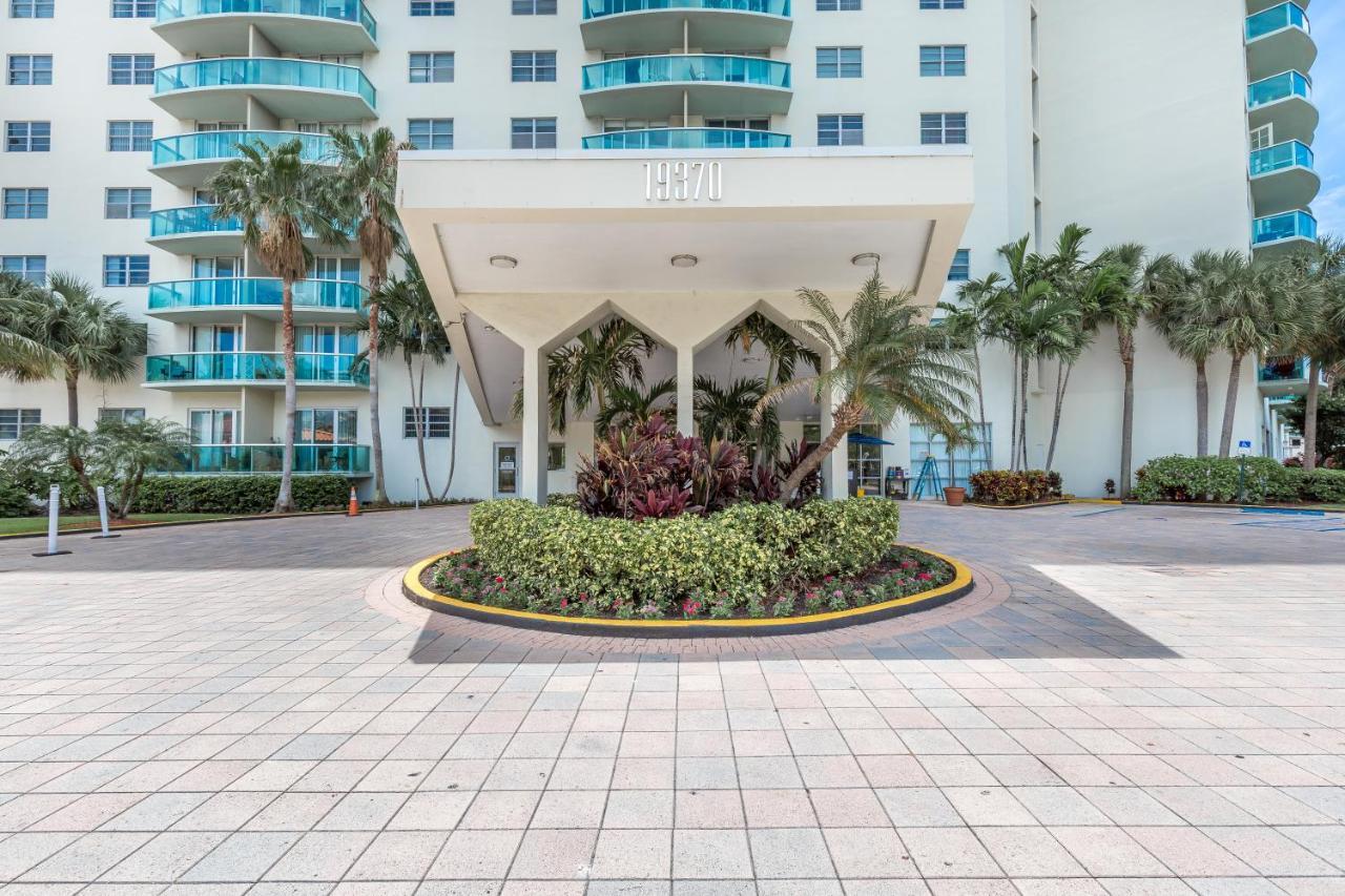 Ocean Reserve Luxury Across From Sunny Isles