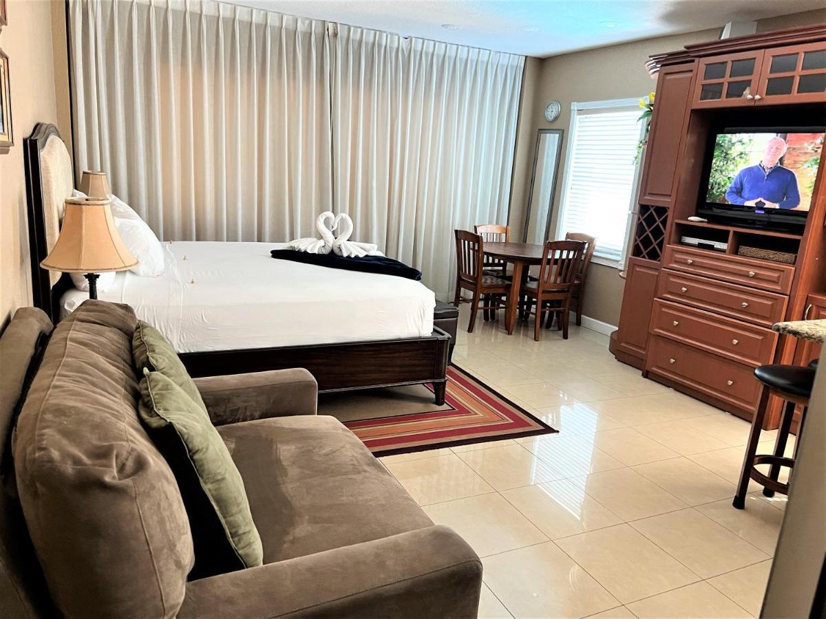 Apartment Ocean Front Units At Miami *