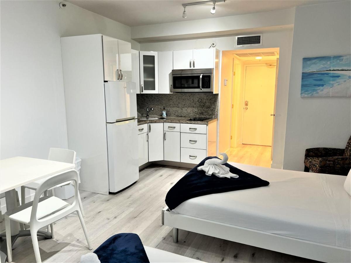Ocean Front Units At Miami Apartment