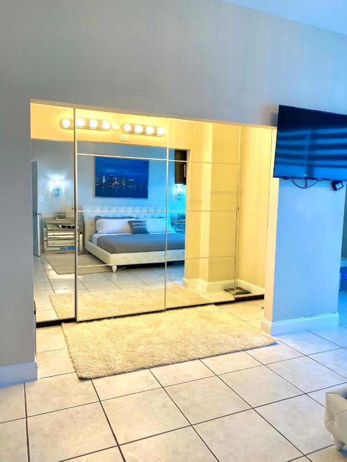 Castle Penthouse Or 1br Direct Ocean View -just Remodeled-
