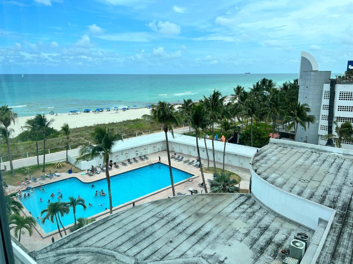 Ocean Front Units At Miami * Miami Beach