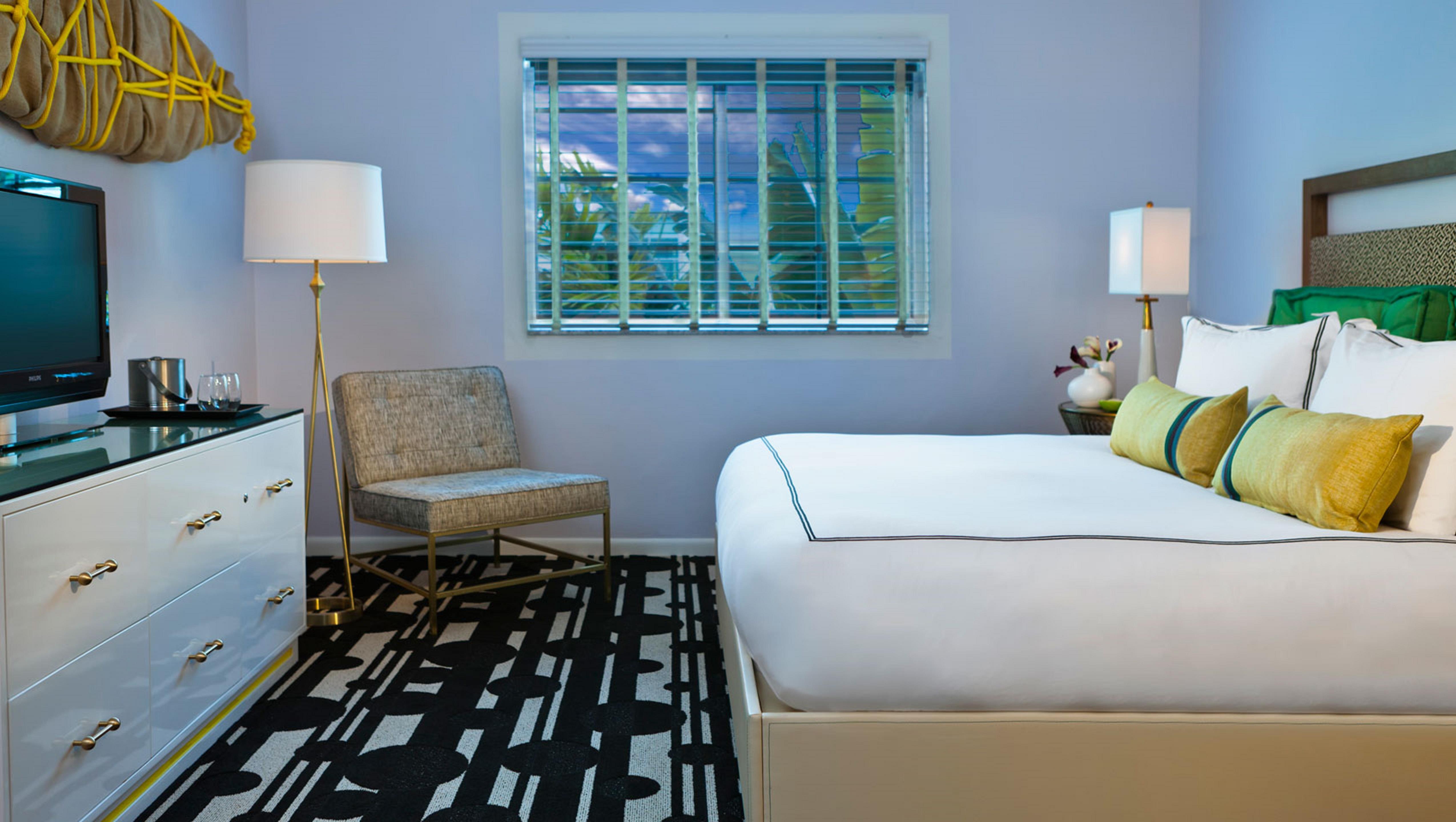 Kimpton Surfcomber By Ihg