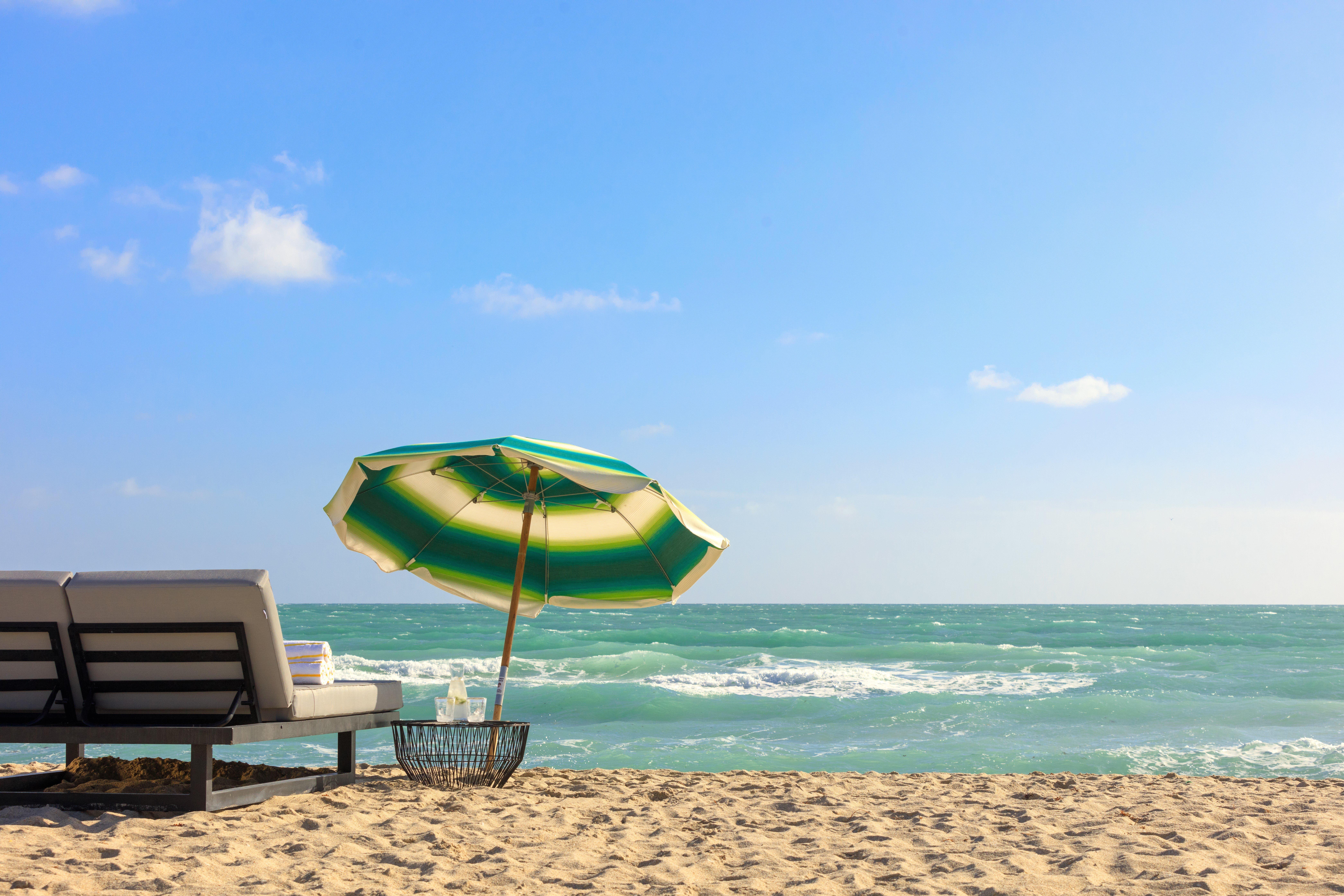 Resort Kimpton Surfcomber By Ihg