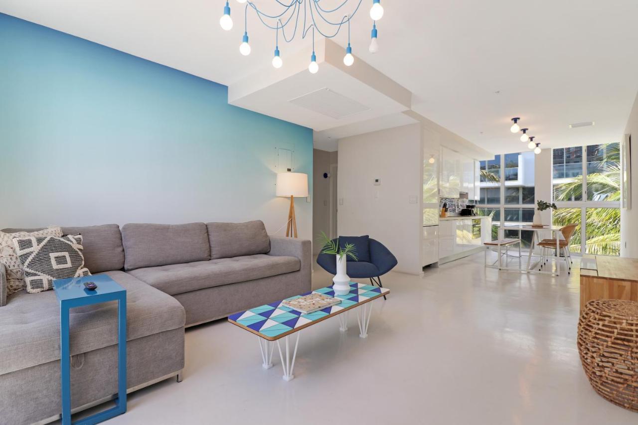 Roami At 250 Collins Apartment *