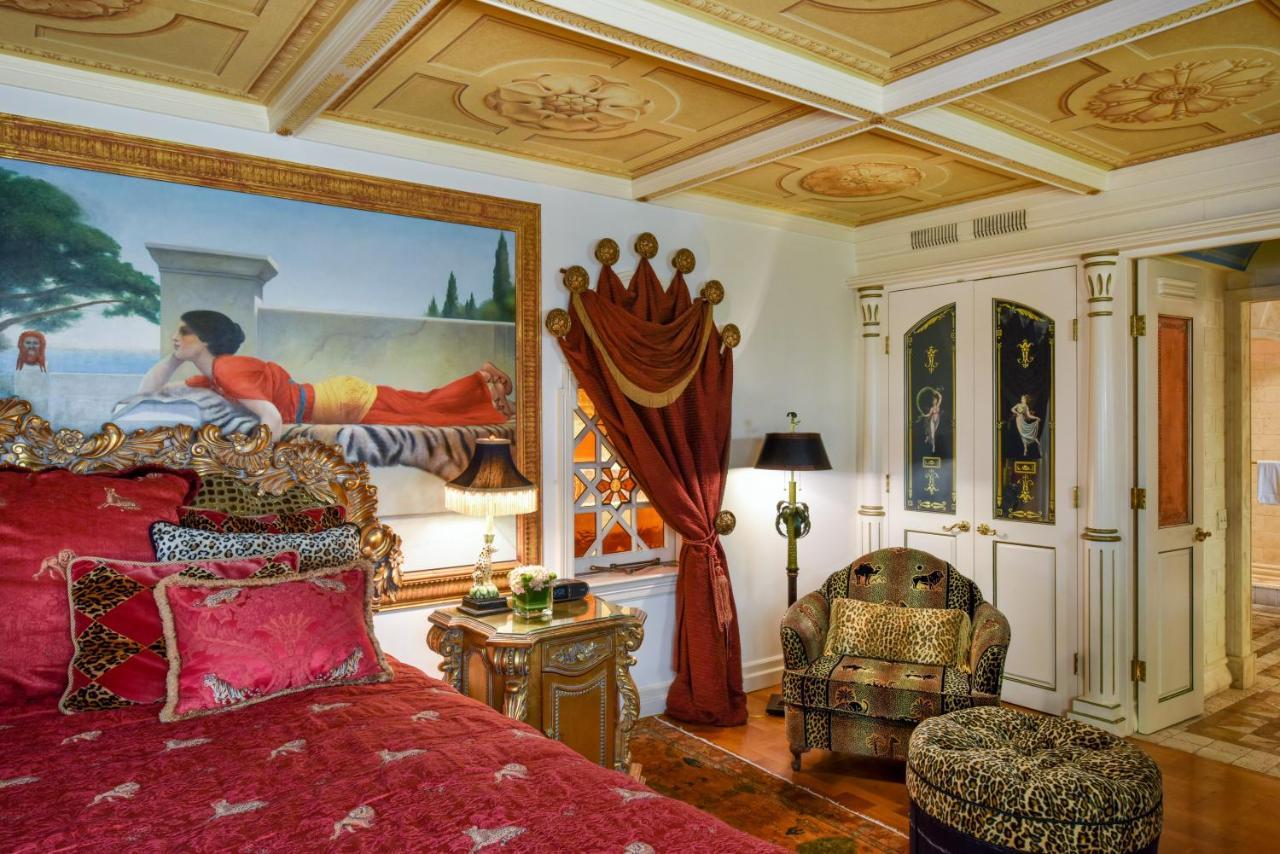 The Casa Casuarina Hotel
