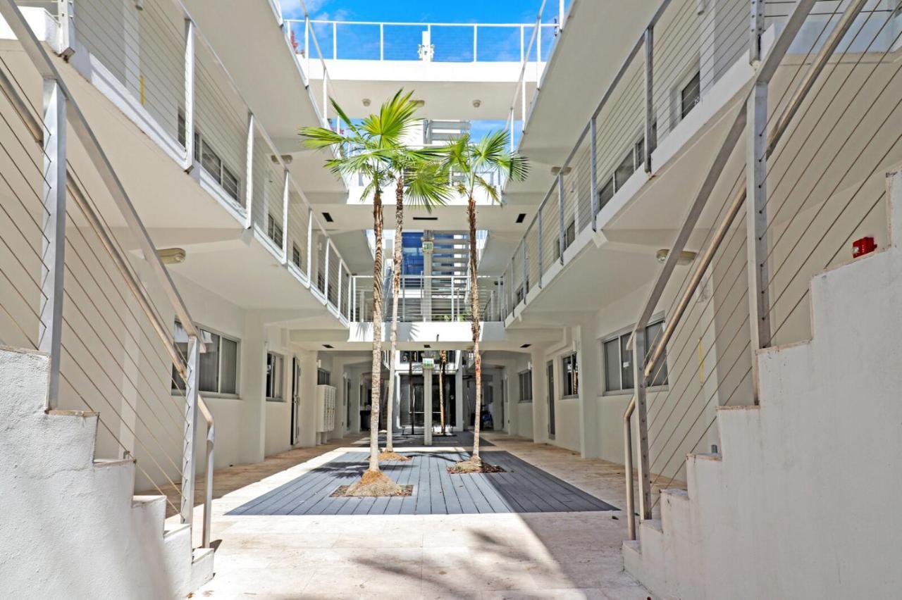 Apartment Roami At 250 Collins *