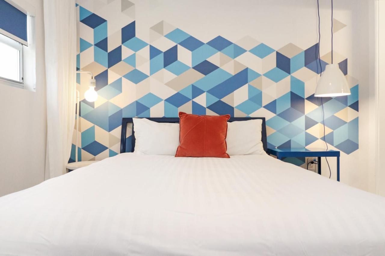 Roami At 250 Collins Miami Beach