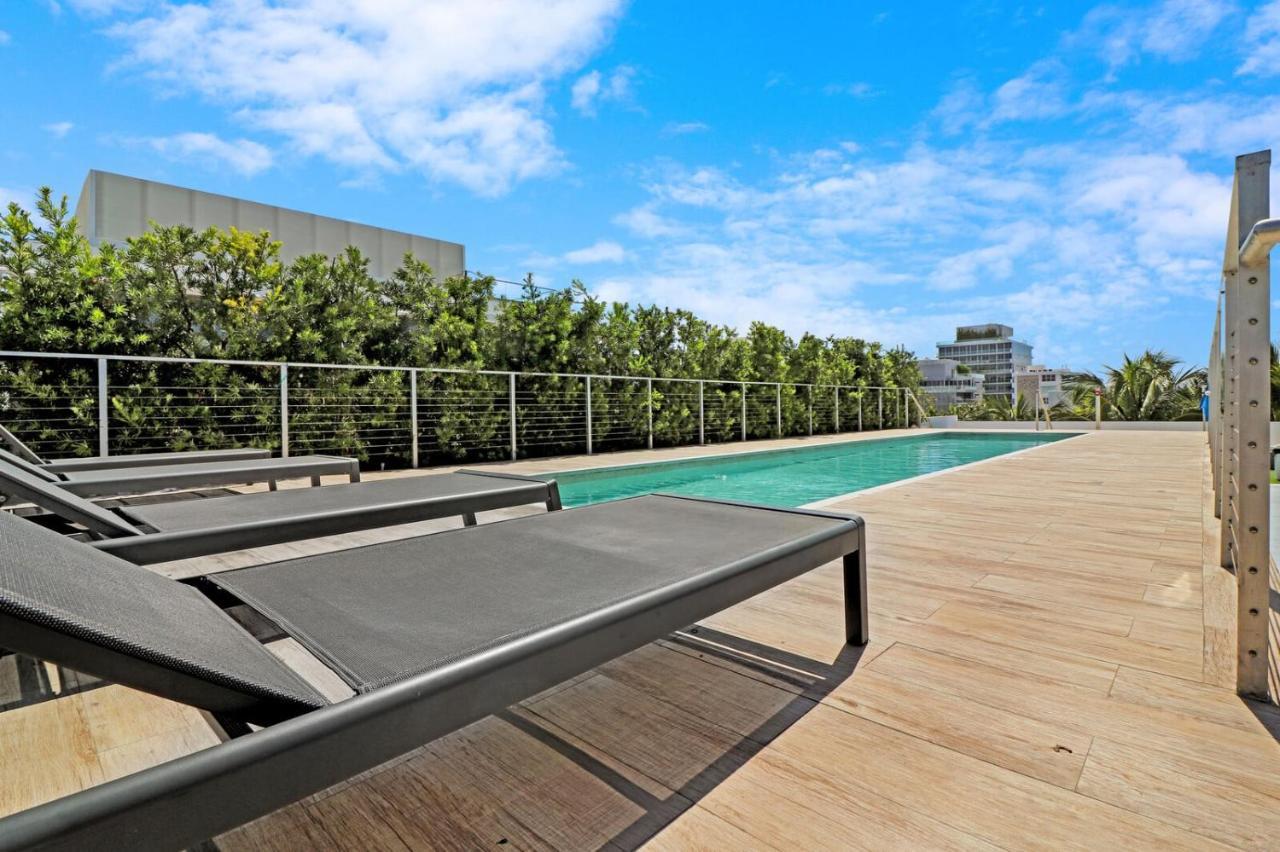 Roami At 250 Collins * Miami Beach