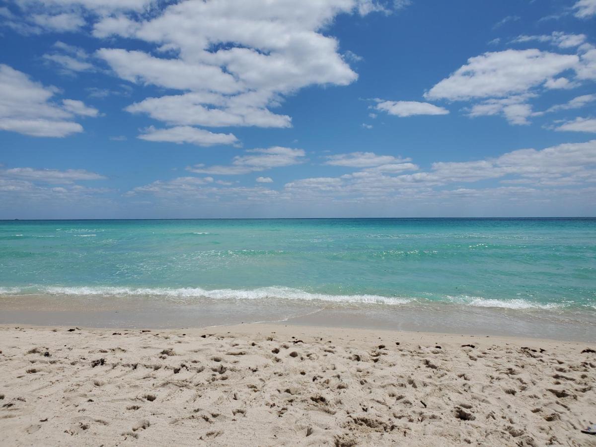 Apartment Entire Front W/ Pool Amazing View 4pax *