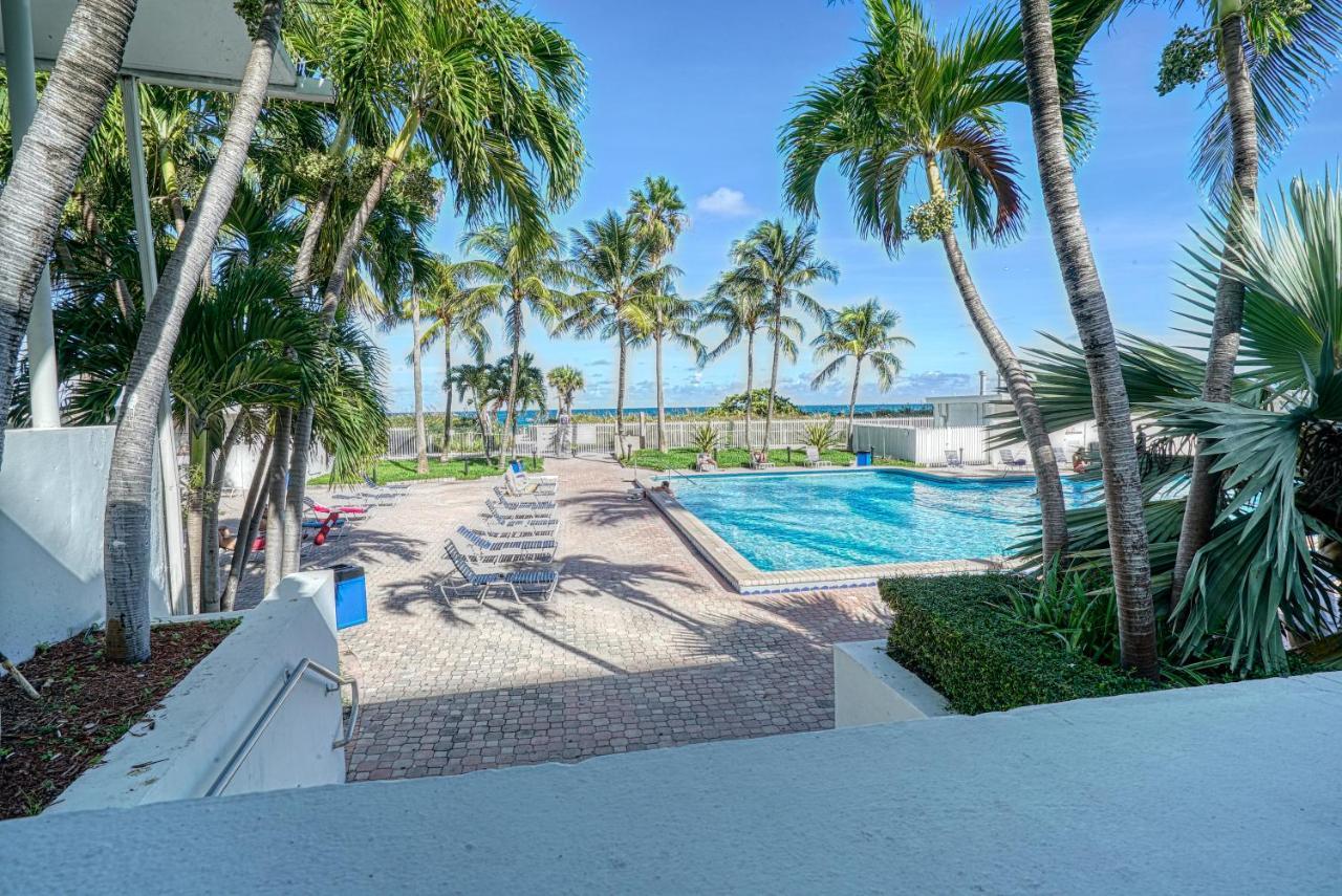 Deluxe And At The Casablanca Aparthotel Miami Beach