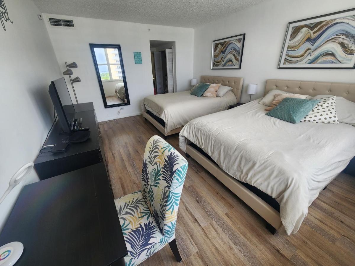 Entire Front W/ Pool Amazing View 4pax