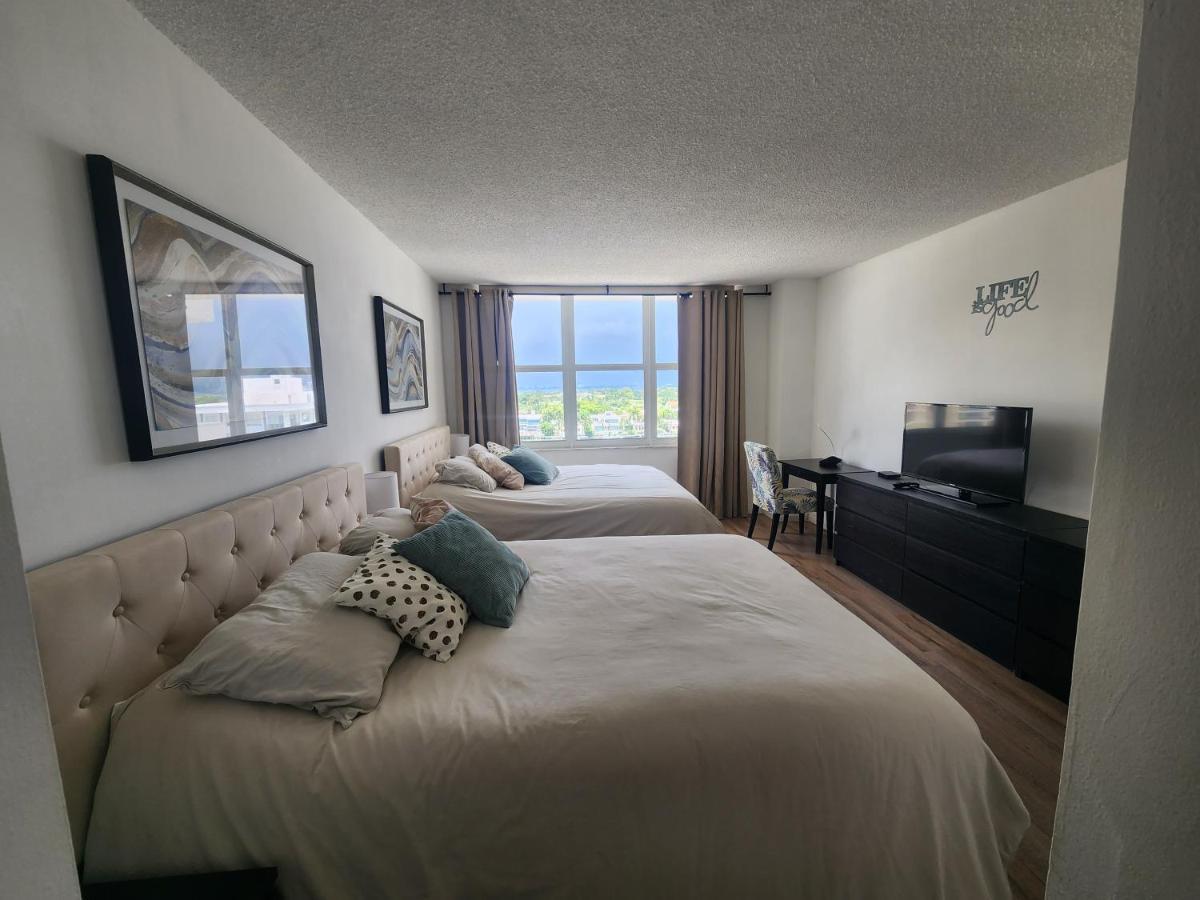 Entire Front W/ Pool Amazing View 4pax Apartment Miami Beach
