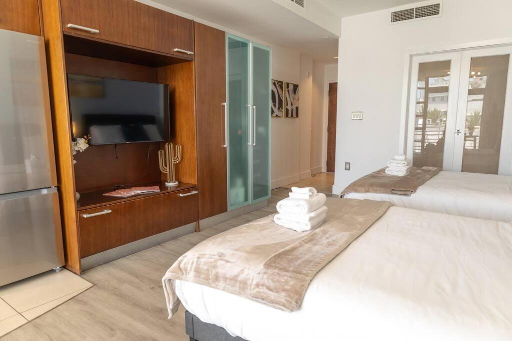 Apartment Rooftop-pool On Ocean Dr C505 *