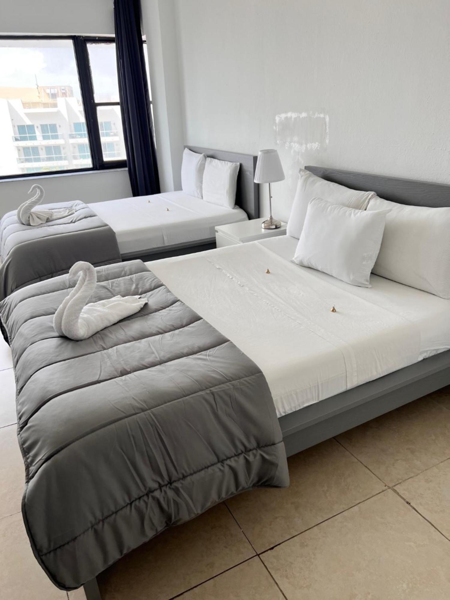 Ocean Front Units At Miami Apartment
