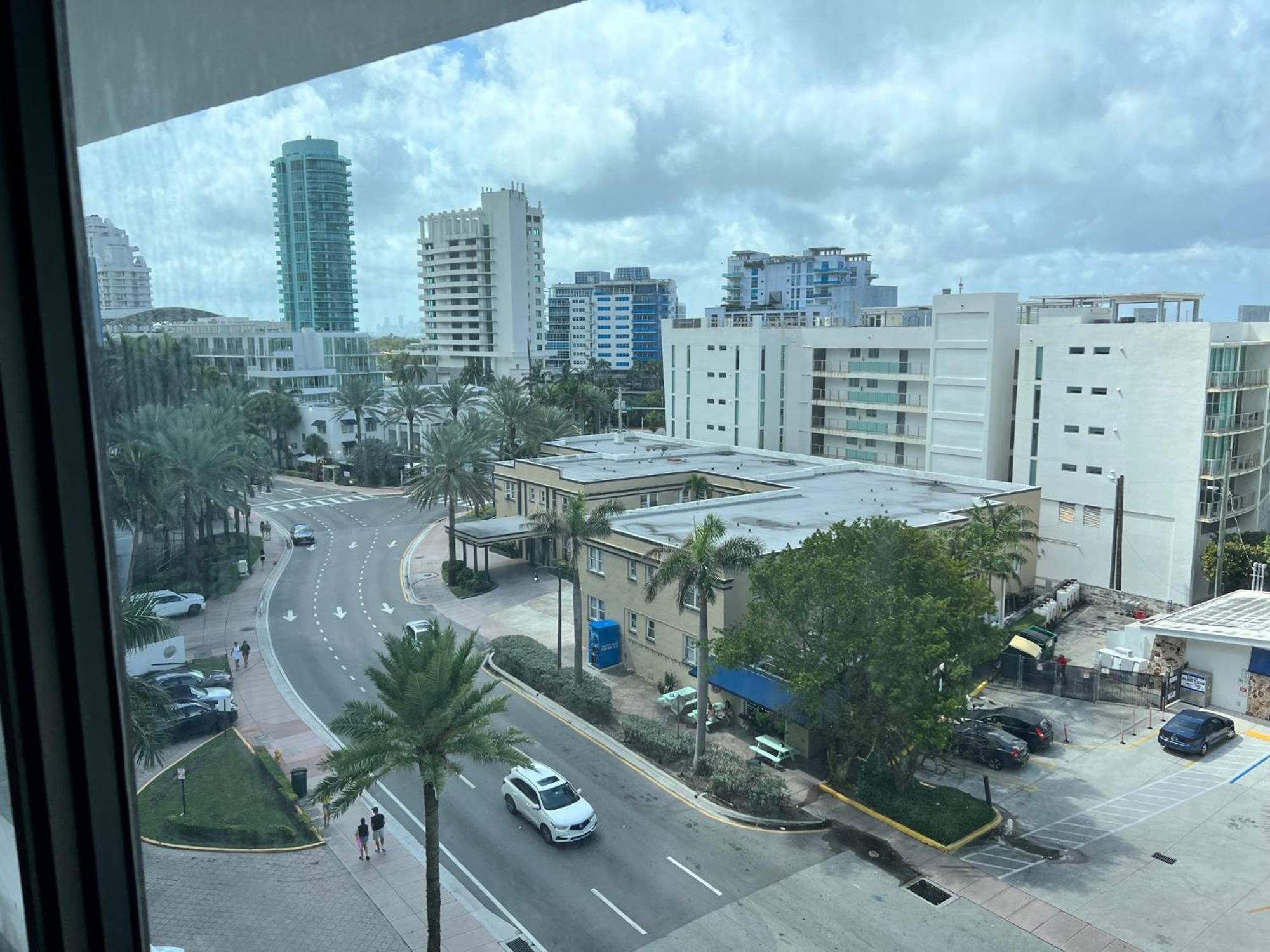 Apartment Ocean Front Units At Miami Miami Beach