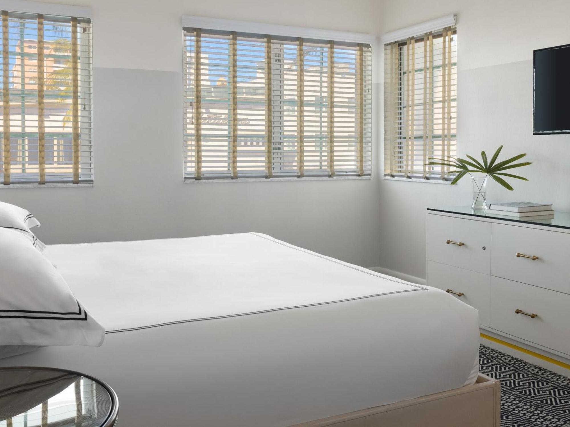 Resort Kimpton Surfcomber By Ihg Miami Beach