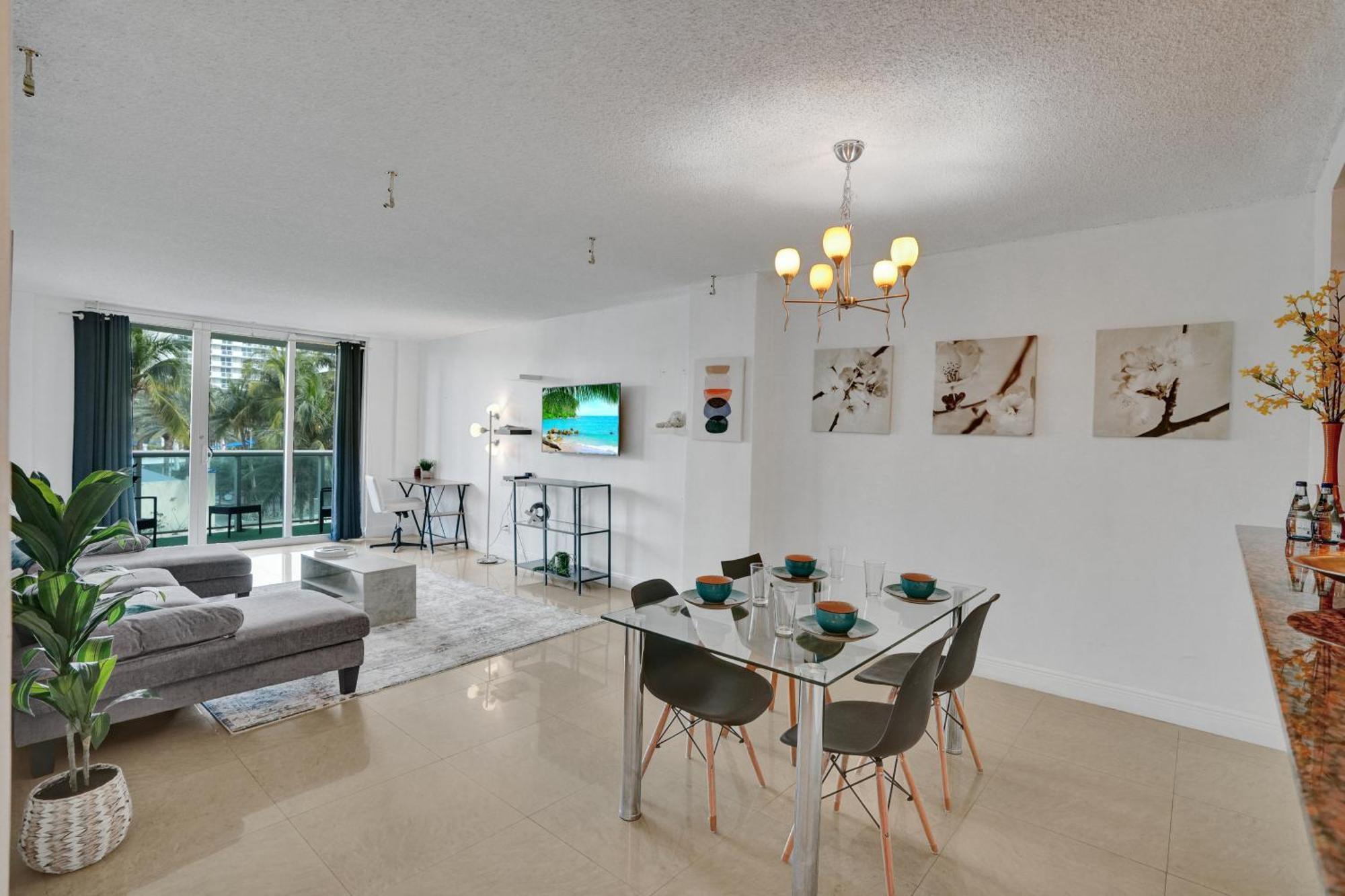 Ocean Reserve Luxury Across From Sunny Isles Apartment Miami Beach