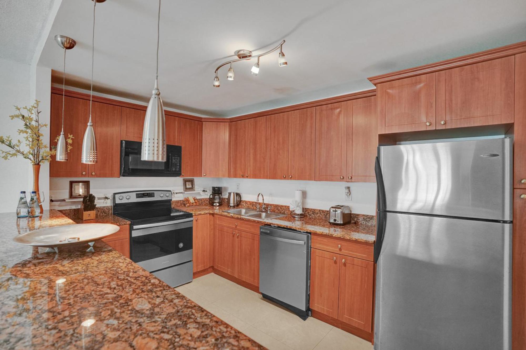 Ocean Reserve Luxury Across From Sunny Isles Apartment