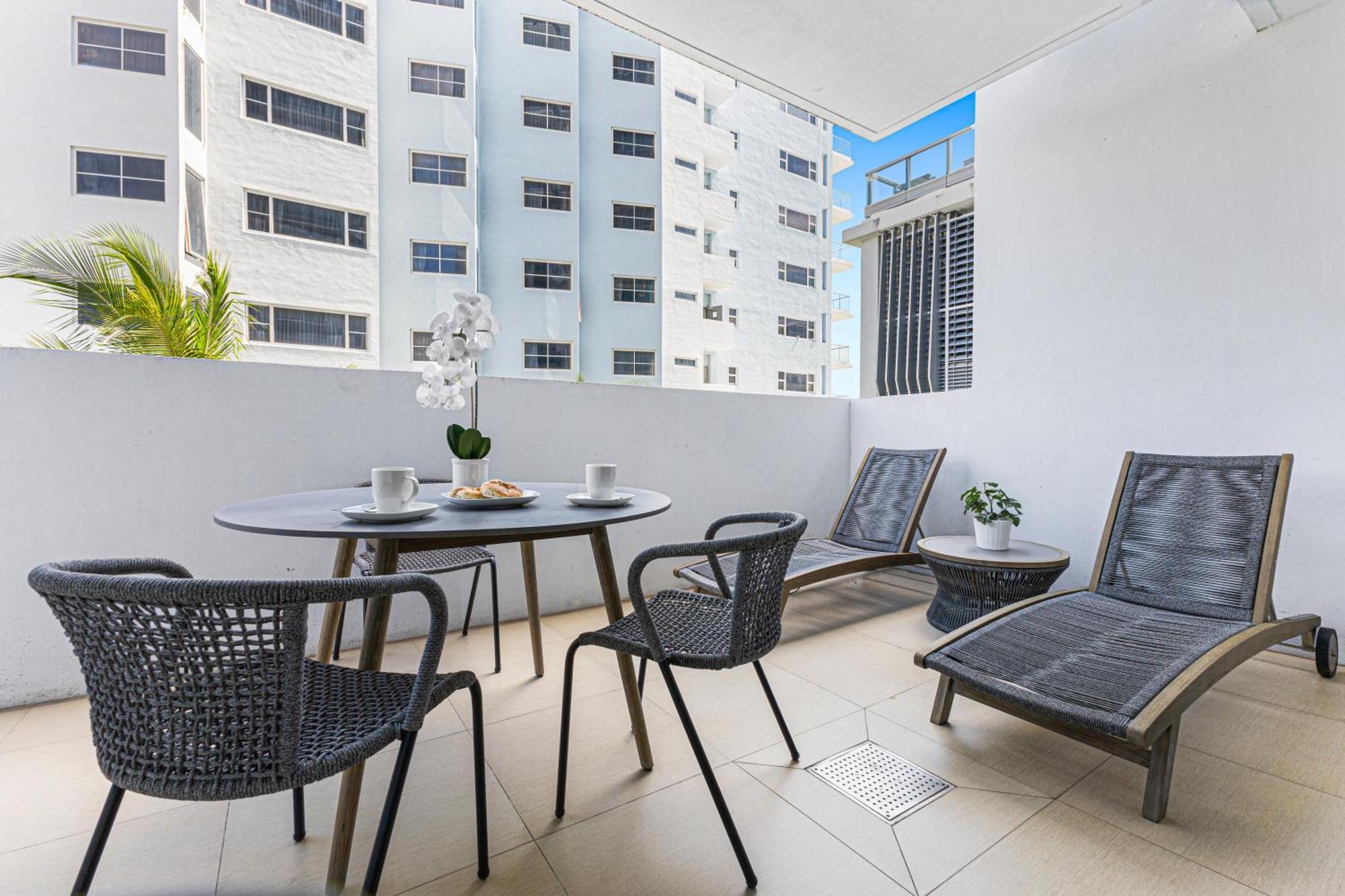 Dharma Miami At Monte Carlo Apartment *