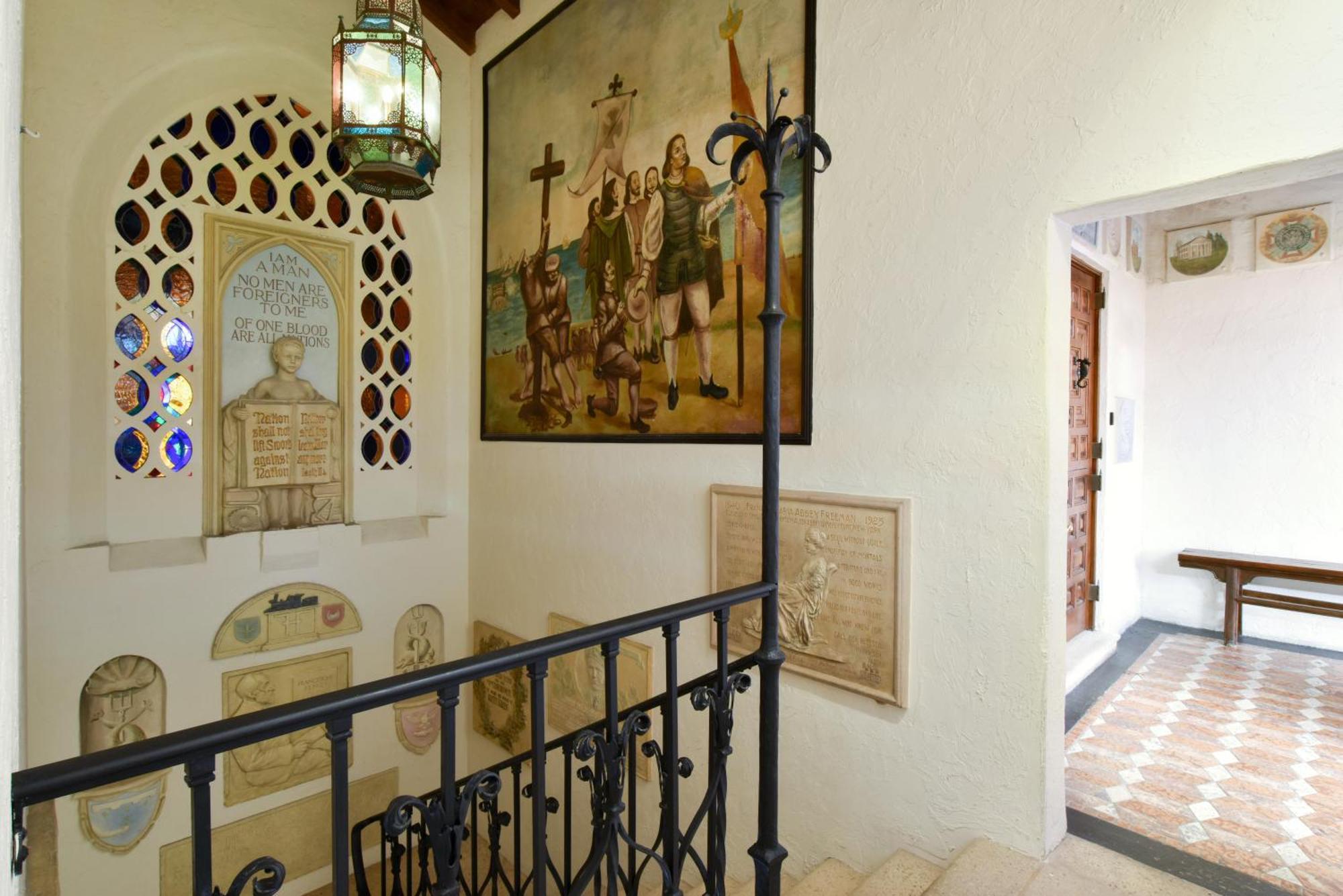 The Casa Casuarina 4*