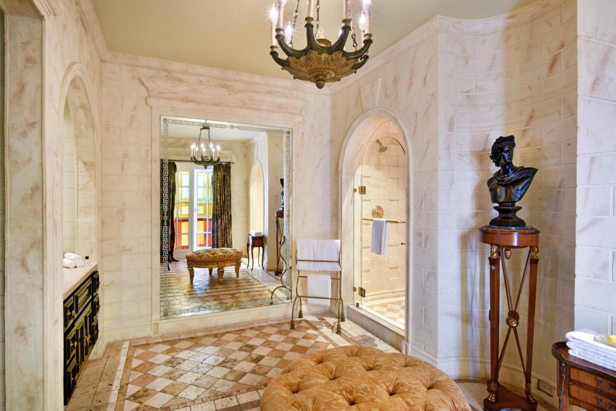 The Casa Casuarina Hotel 4*