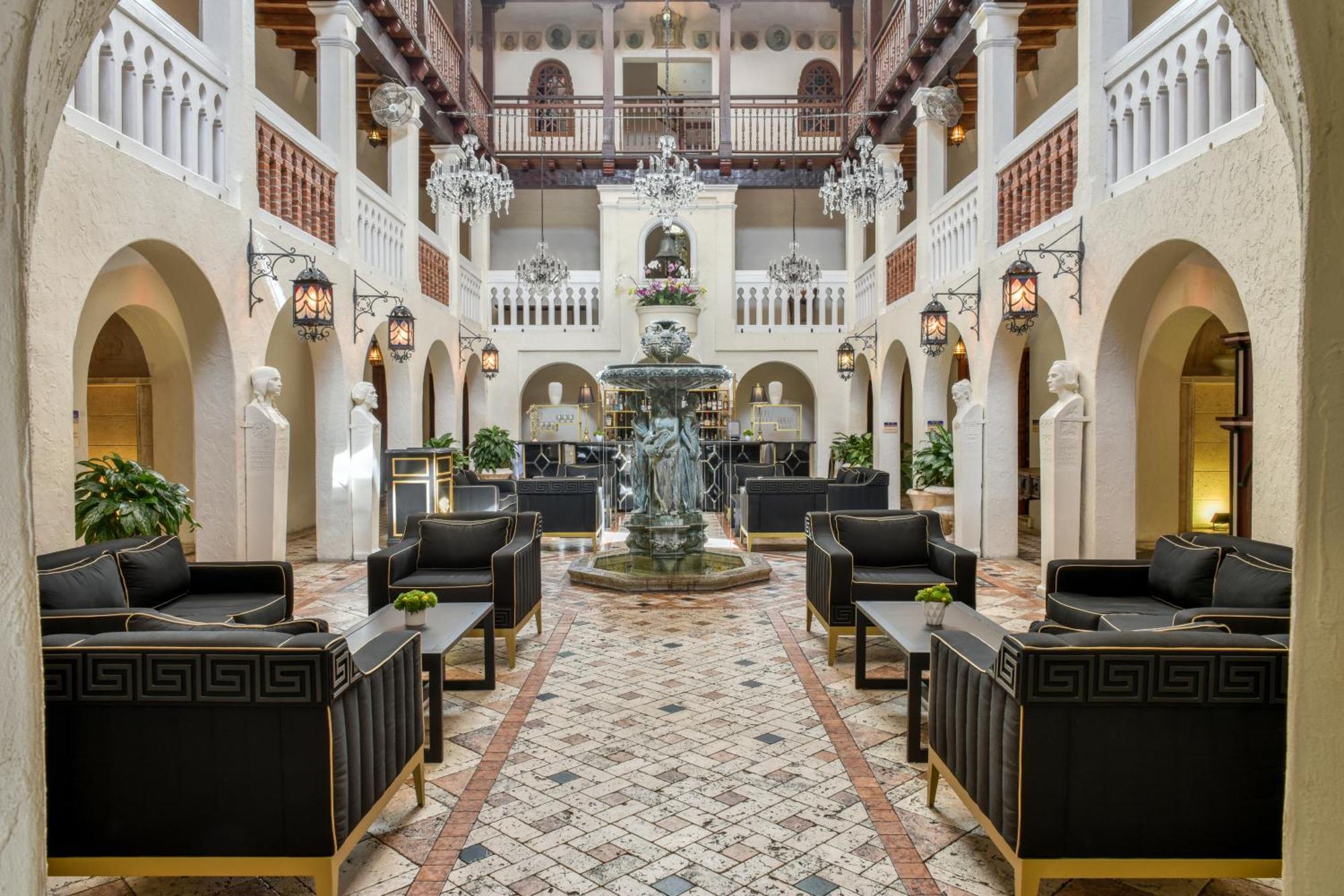 Hotel The Casa Casuarina 4*