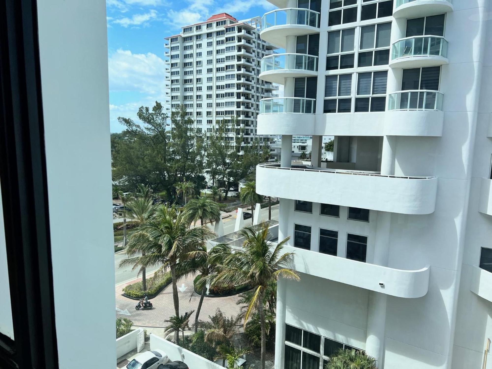 Apartment Ocean Front Units At Miami