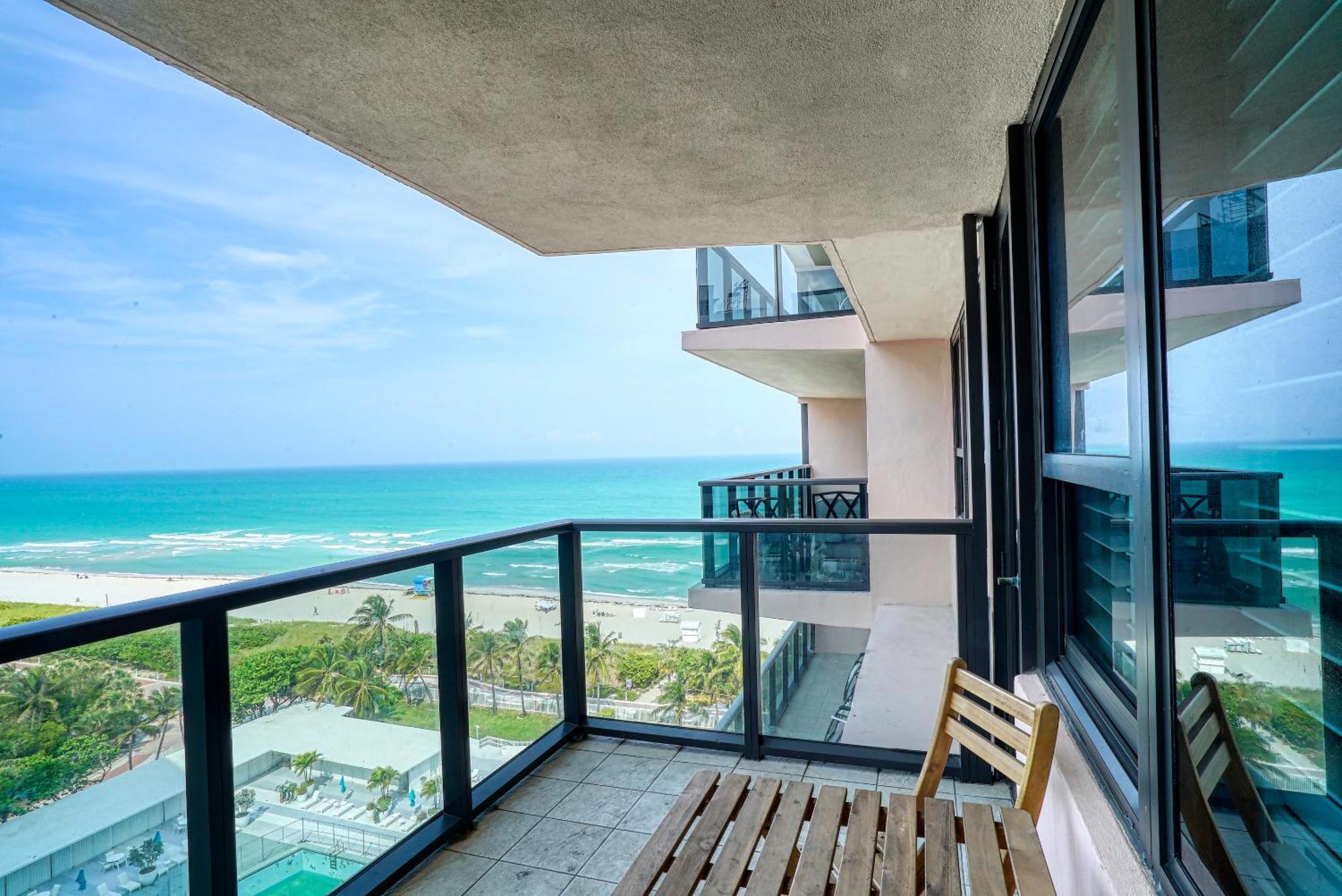 Aparthotel Two Bedroom On The With Balcony And Oceanview *