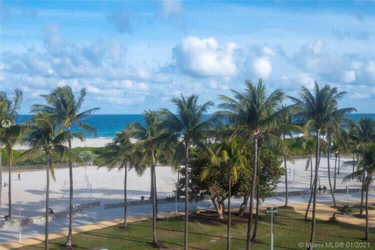 Apartment New Amazing Large 3br Direct Oceanfront Penthouse On Ocean Drive!! *